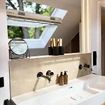 Tauberchalet I Boutique-ferienhaus Mit Private Spa, Sauna & Whirlpool I Naturidyll Und Doch Nur 10 Min Zur Altstadt בית נופש