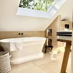 בית נופש Tauberchalet I Boutique-ferienhaus Mit Private Spa, Sauna & Whirlpool I Naturidyll Und Doch Nur 10 Min Zur Altstadt