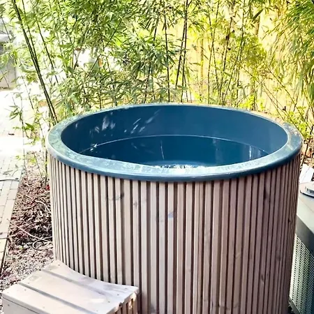 Tauberchalet I Whirlpool, Sauna, & Detoxvibes I Privates Boutiquechalet Fuer Bis 6 Personen Casa de Férias *