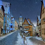 Tauberchalet I Boutique-ferienhaus Mit Private Spa, Sauna & Whirlpool I Naturidyll Und Doch Nur 10 Min Zur Altstadt Rothenburg ob der Tauber