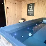 Tauberchalet I Boutique-ferienhaus Mit Private Spa, Sauna&whirlpool I Naturidyll Und Doch Nur 10 Min Zur Altstadt